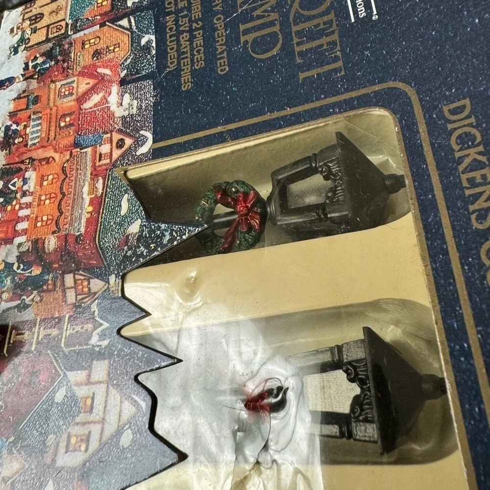 Vintage holiday Christmas Village miniature street lamps NEW battery operated